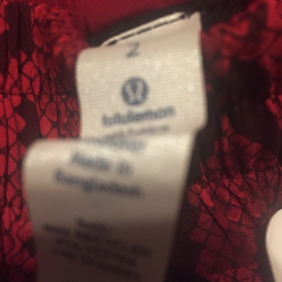 Brand new with tags Lululemon Super Squad shorts - Picture 3 of 3