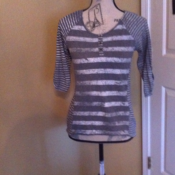 Quarter Sleeve Tee