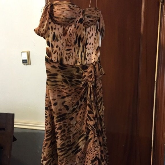 Size 4 never worn Teri Jon floor length dress