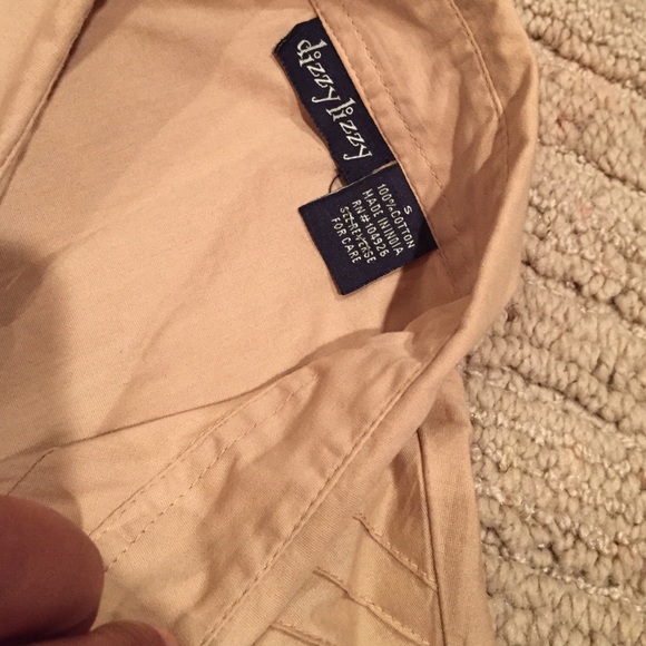 Woman's button down - Picture 2 of 4