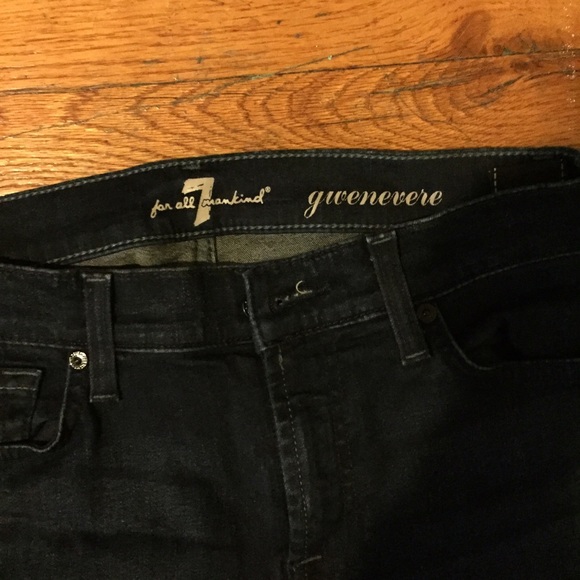 Guinevere - 7 for all Mankind dark denim jeans - Picture 2 of 2