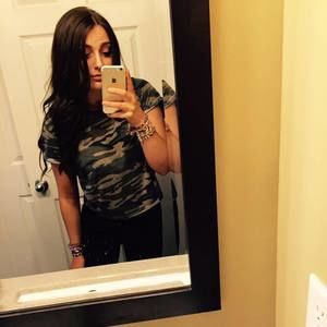 Meet your Posher, Lauren