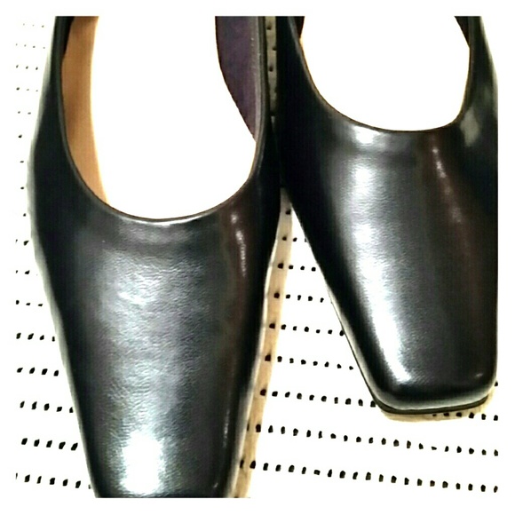 Dark navy blue shoes NWOT