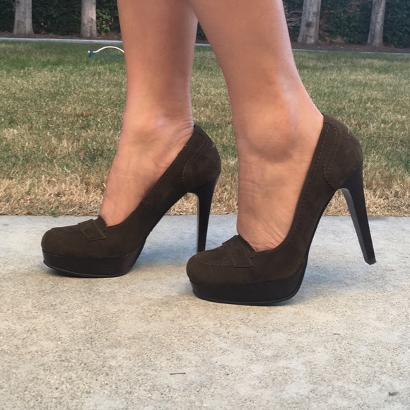 Stuart Weitzman Shoes - Stuart Weitzman pumps Stuart Weitzman Shoes - Stuart Weitzman pumps