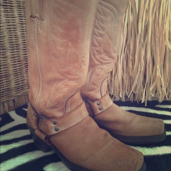 SOLD!! Frye Women's Leather Cowboy Boots