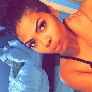 Meet your Posher, Kim