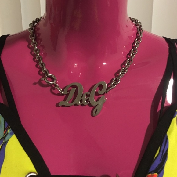 D & G logo necklace