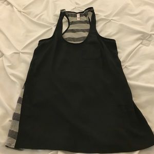 Black sleeveless top!