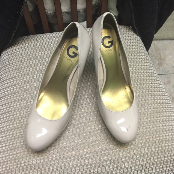 Nude Pumps