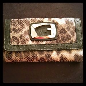 Guess Wallet