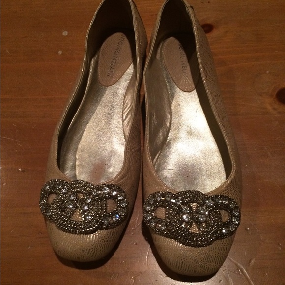 Antonio Melani Gold Flats