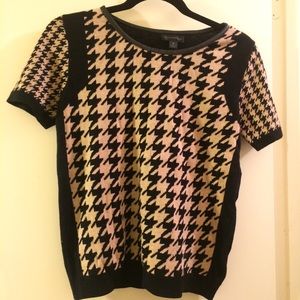 NWOT Houndstooth Printed Top