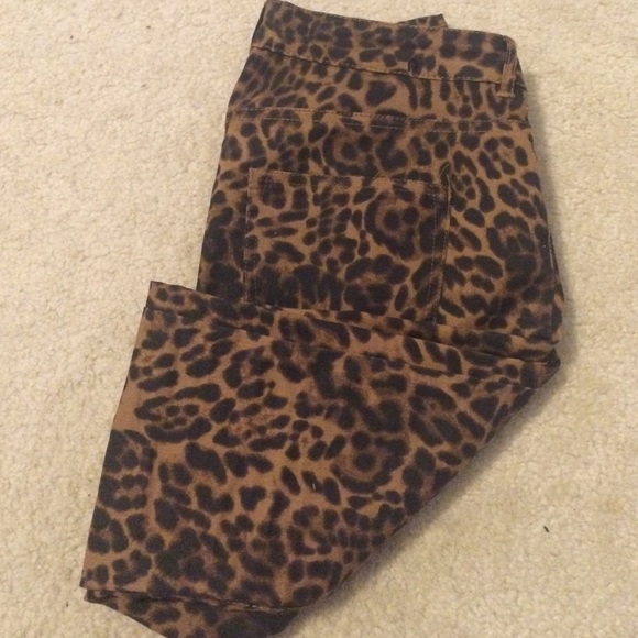 Leopard skinny jeans