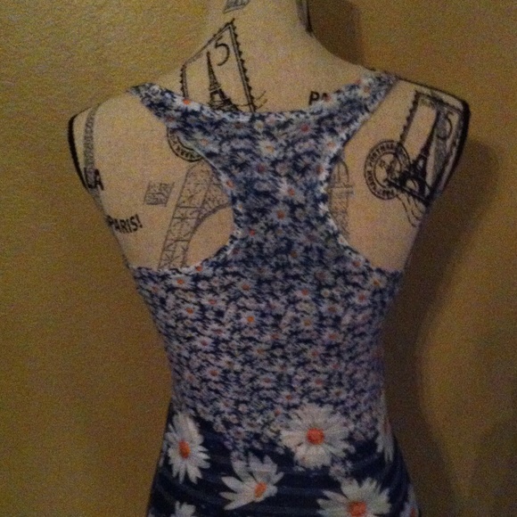 Floral Razor Back Tank Top - Picture 2 of 2