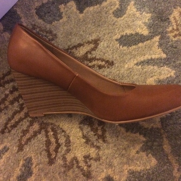 "call it spring" brown wedges only worn once - Picture 3 of 3