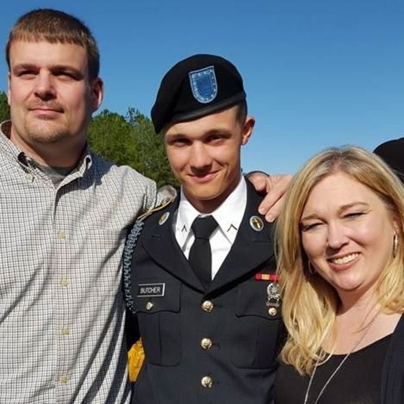 Meet your Posher, Lori