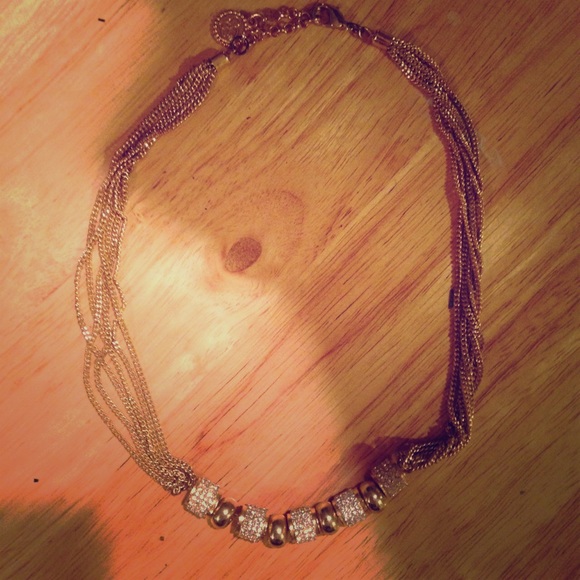 Jessica Simpson; Necklace