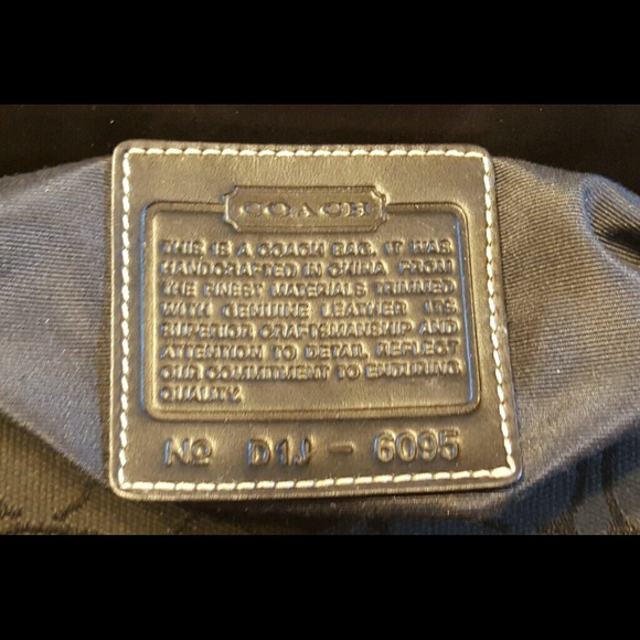 AUTHENTIC black canvas Coach bag - Picture 3 of 3