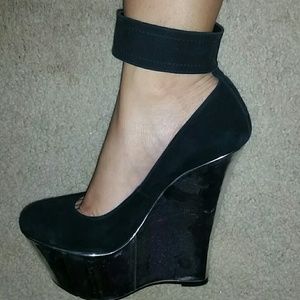 Bebe heels