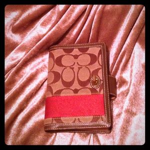 Coach small agenda holder