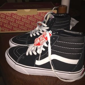 Sk8-HI Black/White Vans • no trades