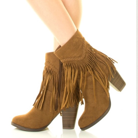 🔴SOLD🔴Western fringe boots - Picture 2 of 4