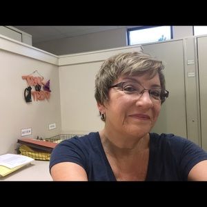 Meet your Posher, Sharon