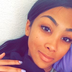 Meet your Posher, Imani