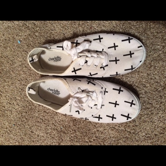 Cross shoes