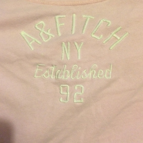 A&F off the shoulder light pink sweater - Picture 1 of 3