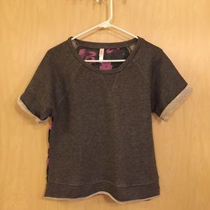 Xhilaration sweater top medium gray and floral