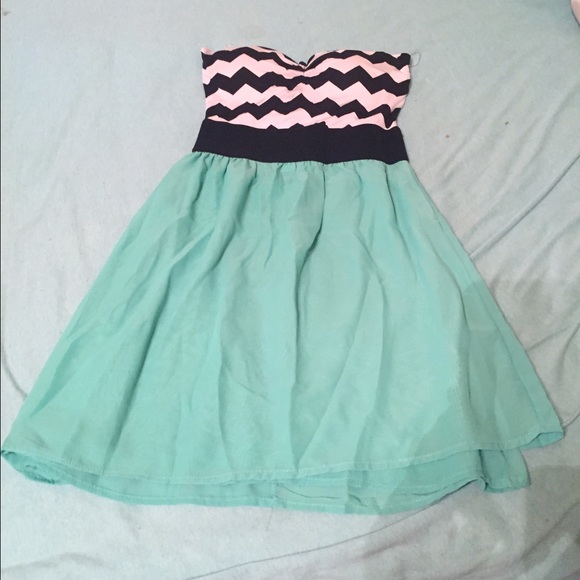 Strapless dress