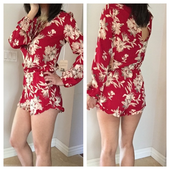 Lace up Floral printed Romper NWT - Picture 4 of 4