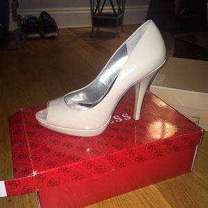 Brand new Guess Heels