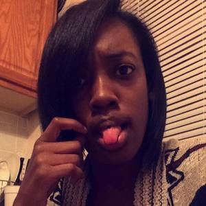 Meet your Posher, Alexis