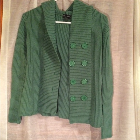 Green sweater with buttons