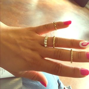 Gold toned ring set