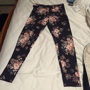 Floral Leggings : Lauren Conrad SIZE M