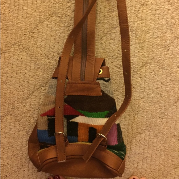 Authentic Peruvian Backback - Picture 3 of 4