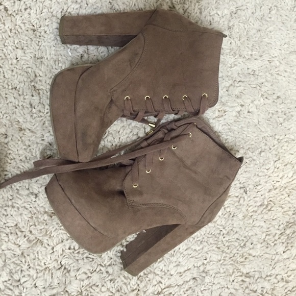 Forever 21 heeled booties