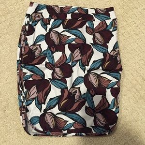 Petite Floral pattern pencil skirt