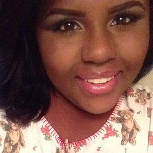 Meet your Posher, Nya