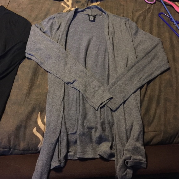 Two cardigans. - Picture 3 of 3