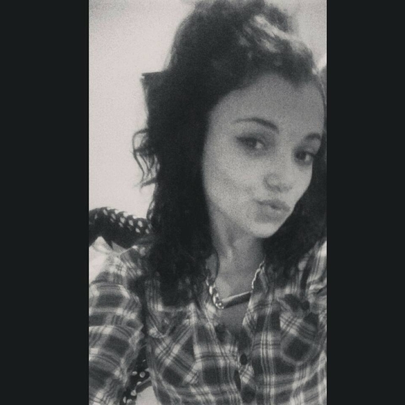 Meet your Posher, Tabby - Picture 1 of 1