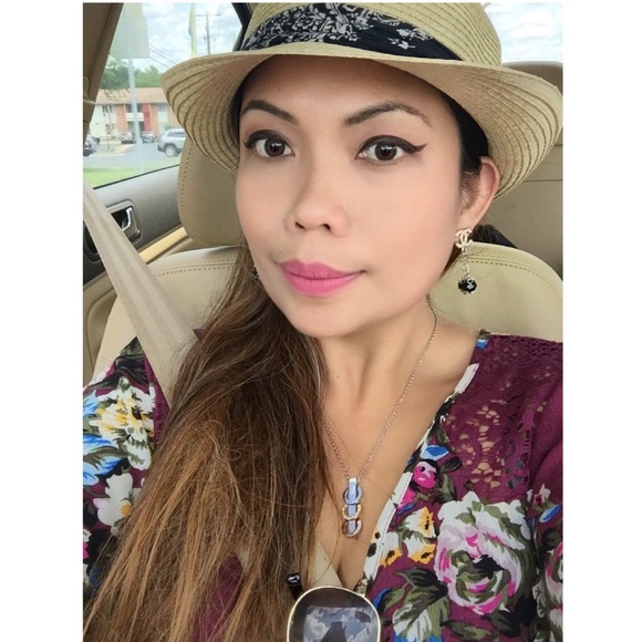 Meet your Posher, Joy - Picture 2 of 4