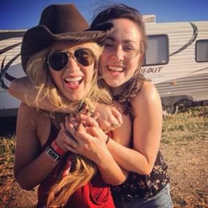 Meet your Posher, Carlee