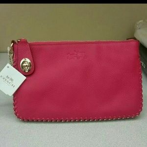 NWT COACH turn lock wristlet :)