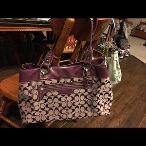 Hold until 2/16. 💯% Authentic COACH Tote Bag WOW!