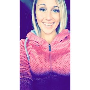 Meet your Posher, Candace