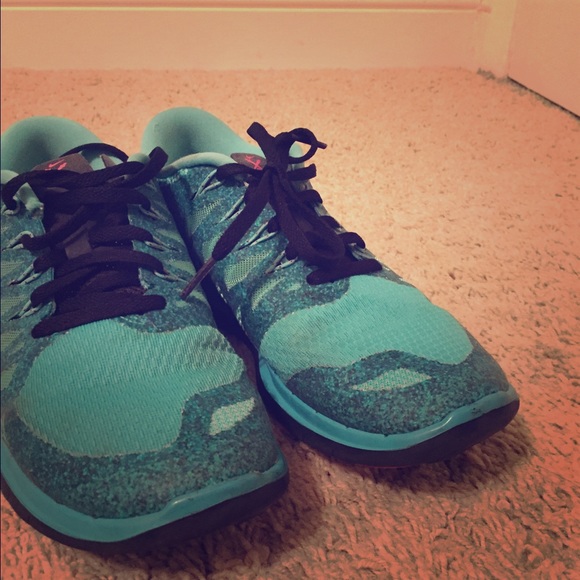 Turquoise Nike Freerun 5.0